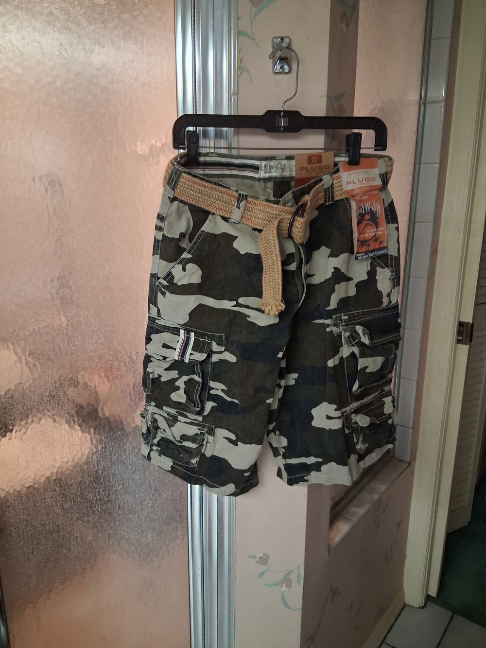 NWT Plugg Men's Camo Cargo Shorts with Woven Belt Y2K 32